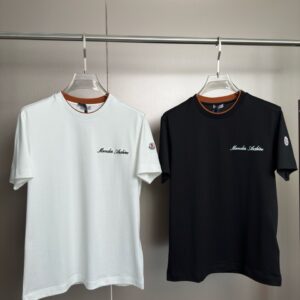 몽클레어 자수 이니셜 반팔 티셔츠