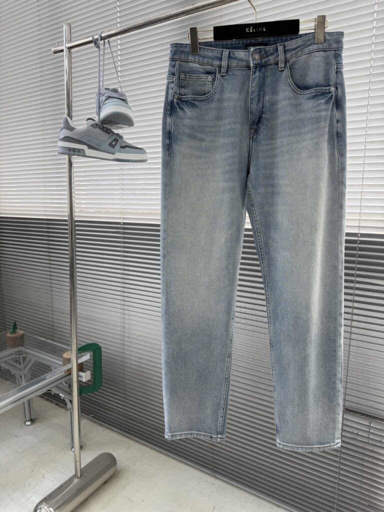톰포드 SS 슬림핏 라이트블루 데님