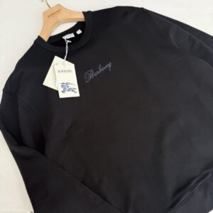 버버리 로고 맨투맨