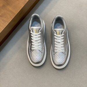 루이비통 스니커즈