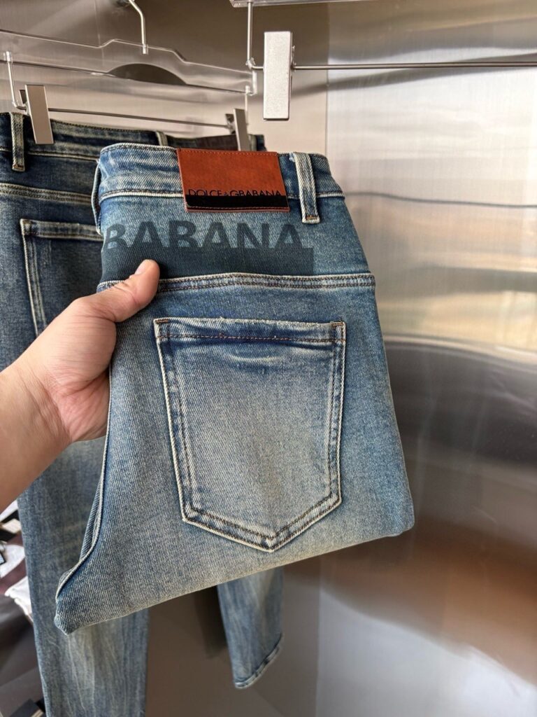 돌체앤가바나 슬림핏 워싱데님