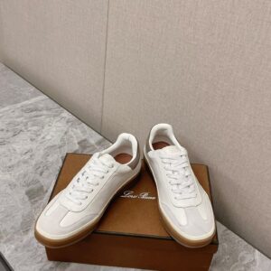 로로피아나 스웨이드 포인트 슈즈