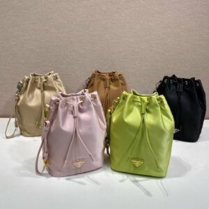 프라다 리나일론 버킷 파우치