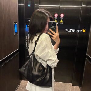 샤넬 맥시 호보백