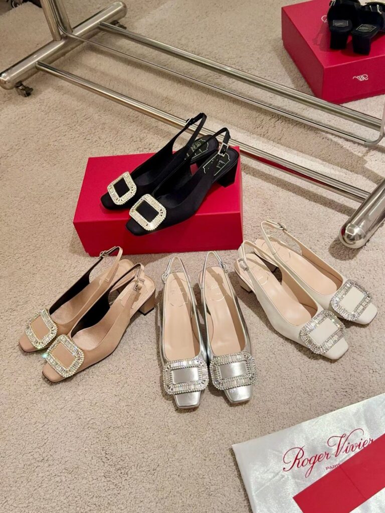 로저비비에 벨르 주얼리 실크슬링백
