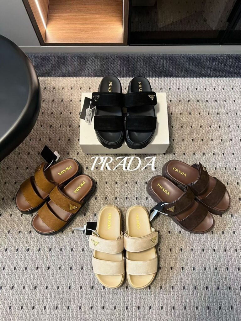 프라다 더블 스트랩 슬리퍼
