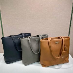 프라다 삼각로고 탑핸들 가죽토트백