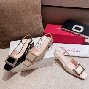 로저비비에 벨르 슬링백