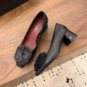 샤넬 26ss 카멜리아 펌프스