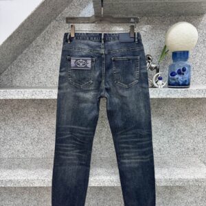 프라다 슬림 스트레이트핏 데님