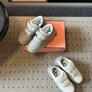 아크네 스튜디오 플랫폼 스니커즈