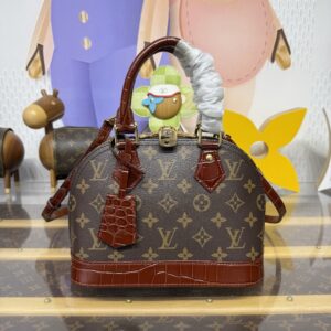 루이비통 알마BB 스페셜 에디션 -크로커다일 트림