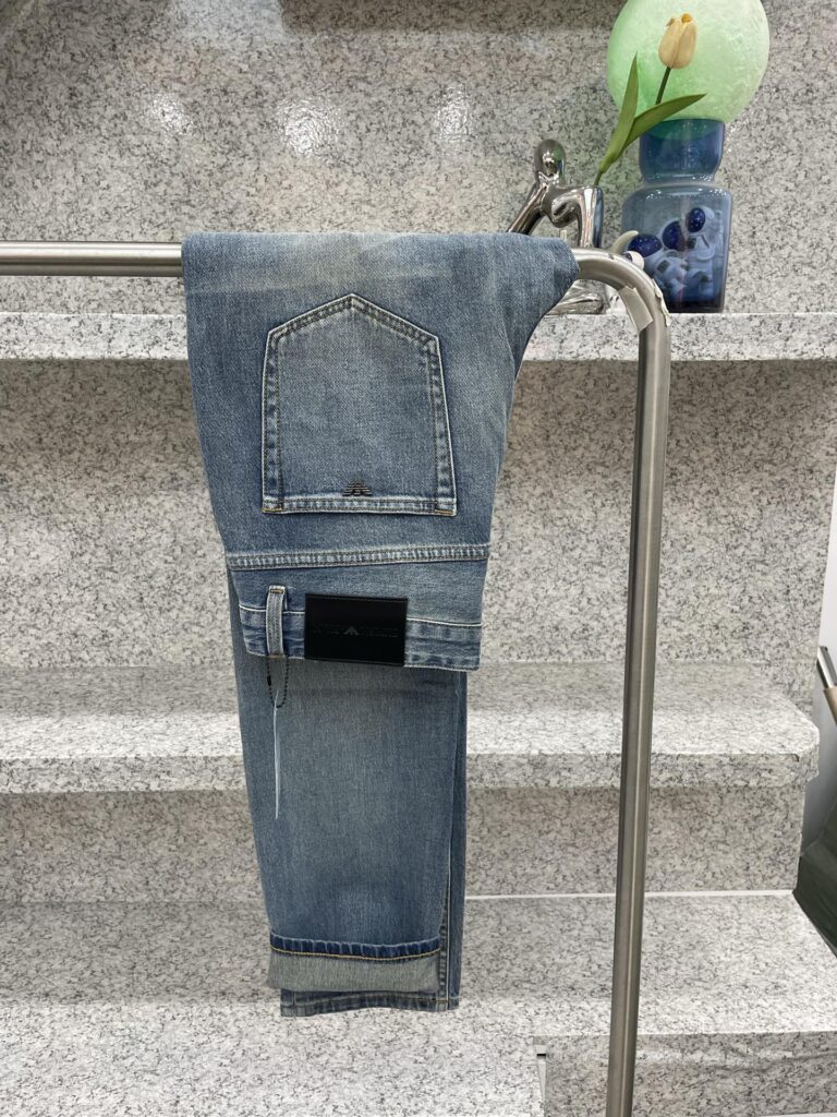 엠프 리오 아르마니 남성 슬림 스트레이트 핏 데님