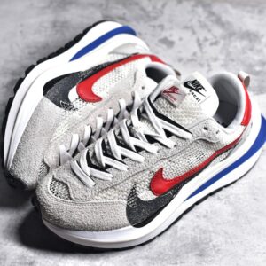 나이키 사카이 스니커즈