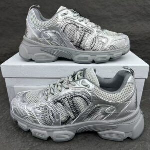 디올 크로노 스니커즈