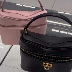 발렌시아가 로데오 베니티