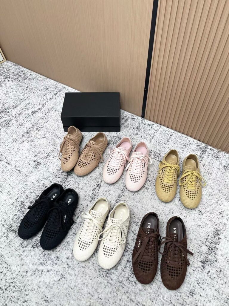 프라다 26SS 여성용 매쉬스니커즈
