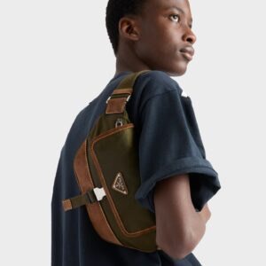 프라다 리나일론 슬링백 범백