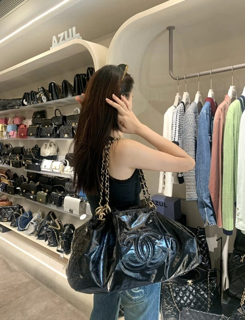 CHANEL 2008-2009 페이던트 CC 마크 숄더 백