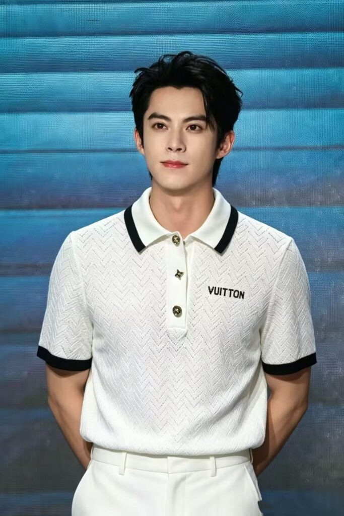 루이비통 펀칭 니트 폴로셔츠
