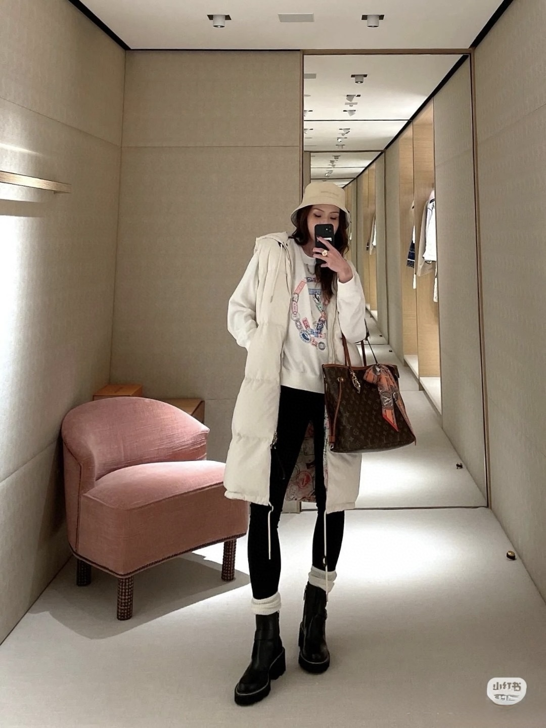 루이비통 네버풀 인사이드 아웃mm - 이미지 24