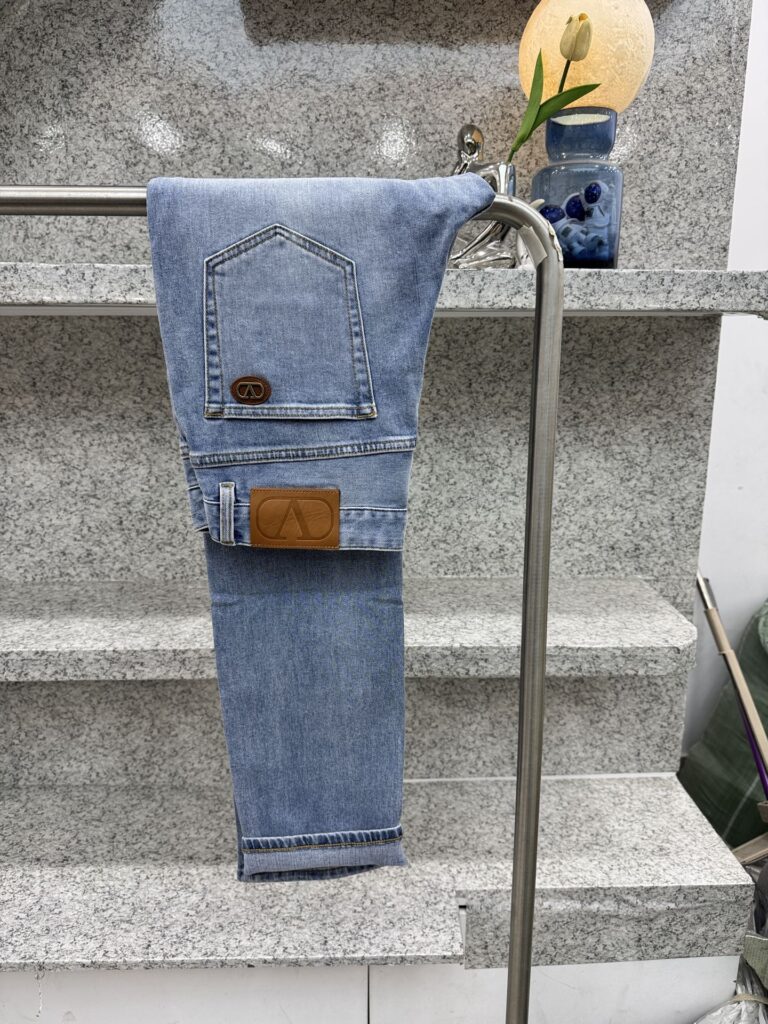 발렌티노 슬림핏 스트래칭 데님