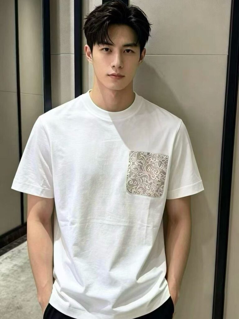 몽클레어 페이즐리 포켓 티셔츠