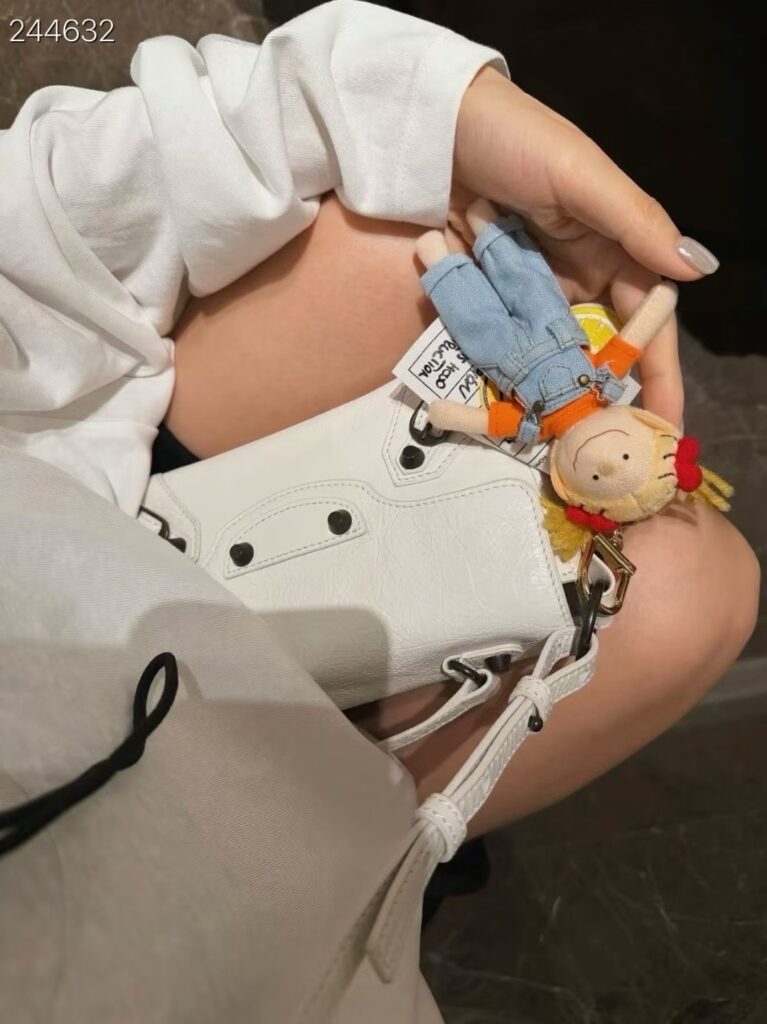 발렌시아가 르시티 나노백
