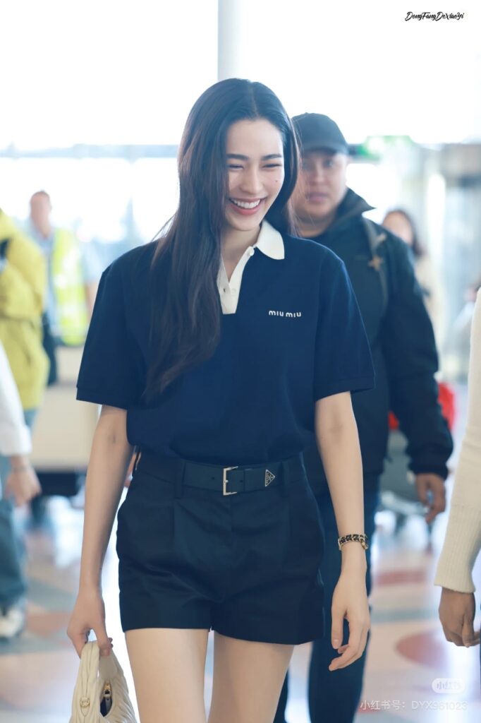 미우미우 남녀공용 화이트 칼라 폴로 셔츠