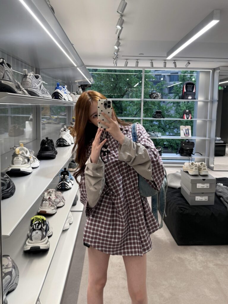 발렌시아가 레이어드 롱 슬리브