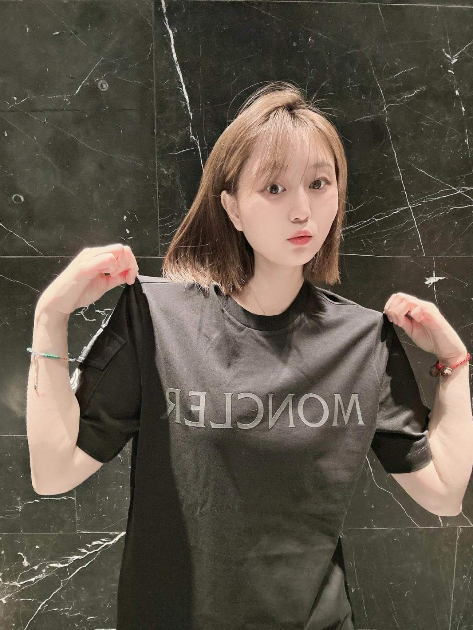 몽클레어 로고 패치 포켓 반팔티셔츠 - 이미지 3