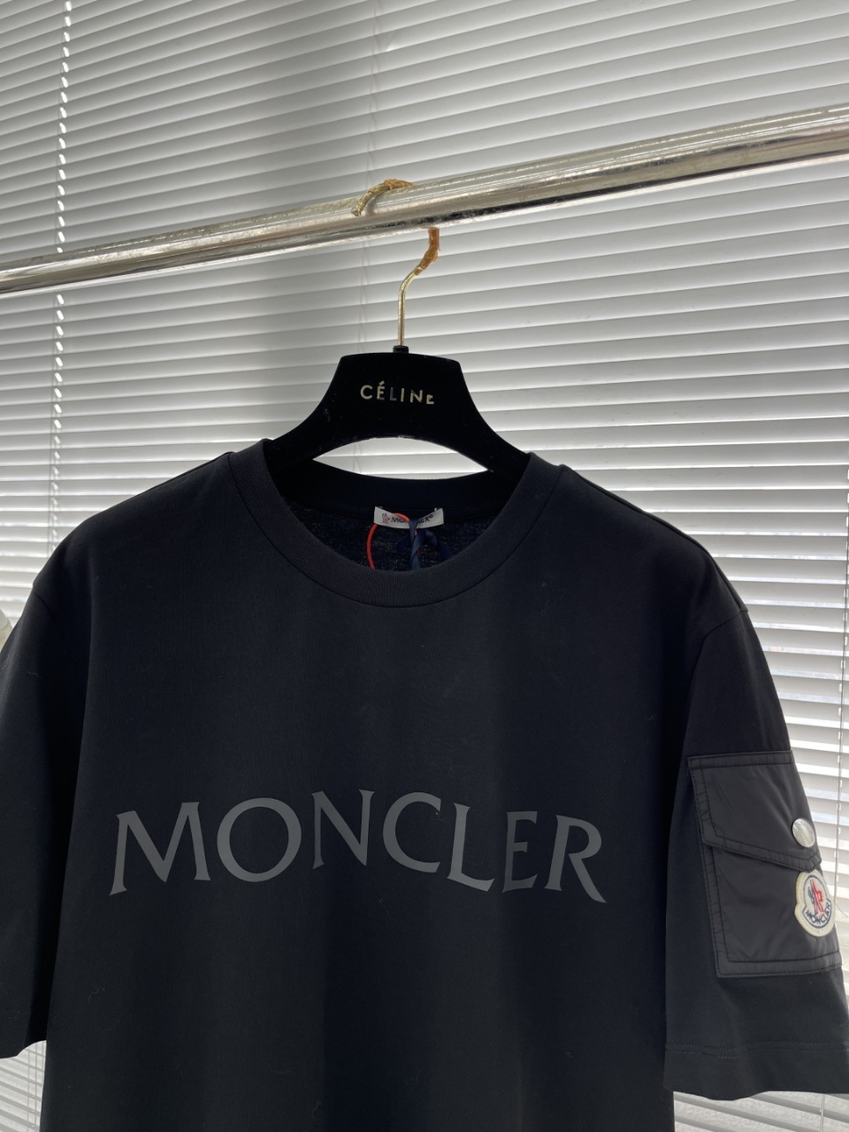 몽클레어 로고 패치 포켓 반팔티셔츠 - 이미지 5