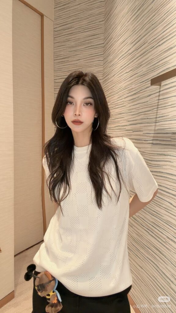 루이비통 다미에 오픈워크 니트반팔