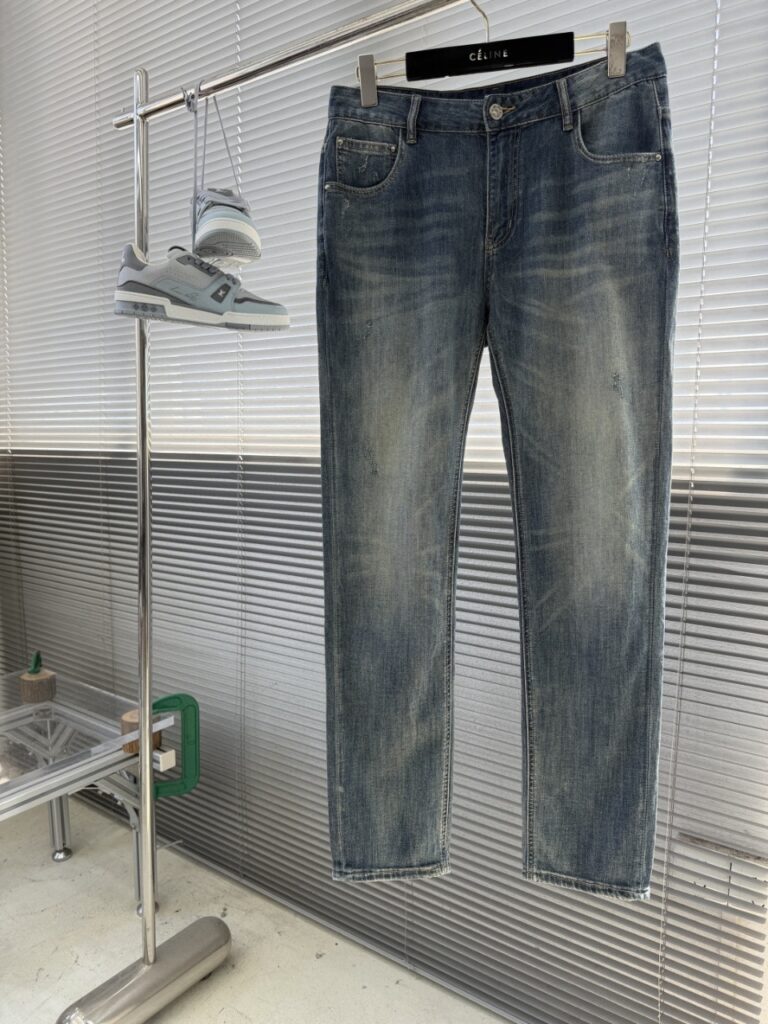 루이비통 26fw 스트레이트 핏 데님