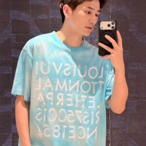 루이비통 눈꽃 프린팅 티셔츠