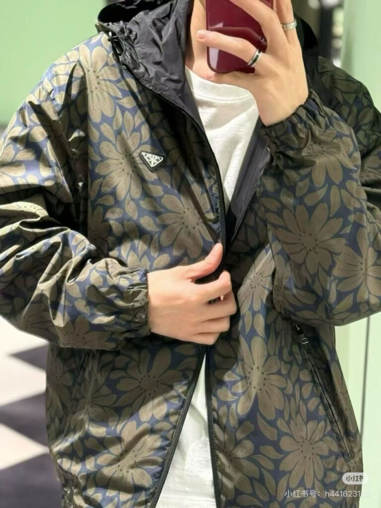프라다 리나일론 리버시블 재킷