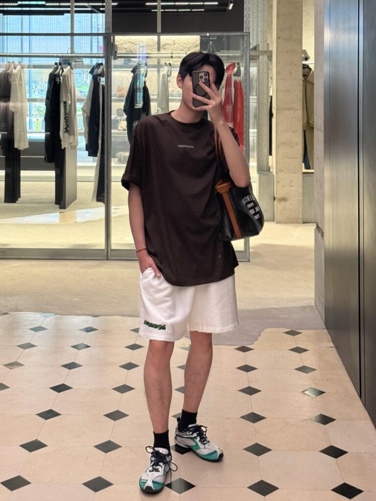 발렌시아가 미디움 티셔츠