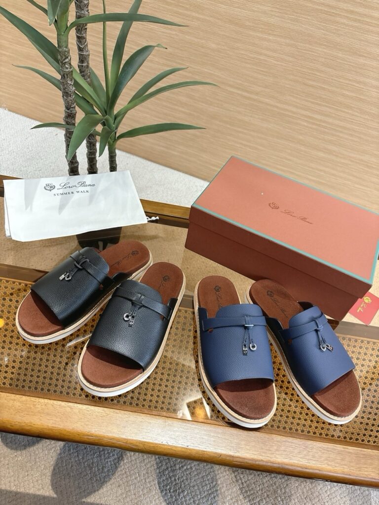 로로피아나 썸머 참 슬리퍼