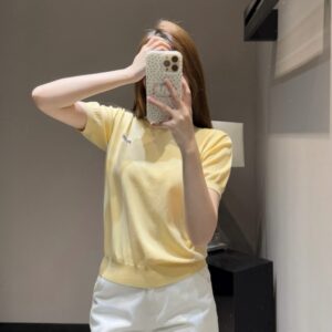 프라다 여성 니트