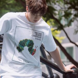 디올 루즈핏 티셔츠