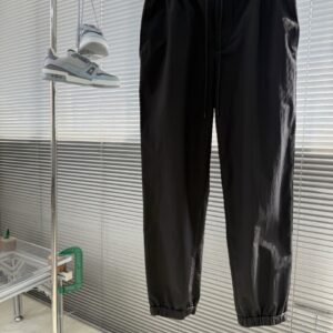 몽클레어 속건성 조거 팬츠