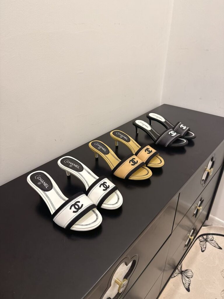 샤넬 스티치 키튼 힐