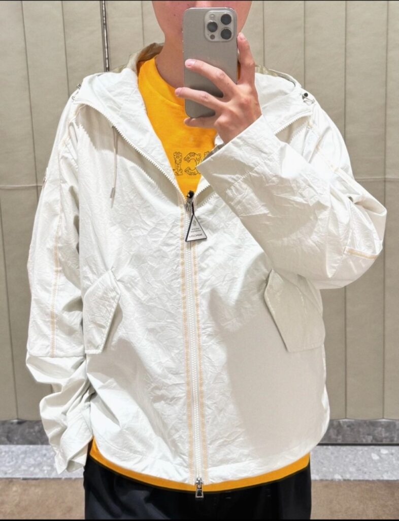 몽클레어 트림 디테일 후드 재킷