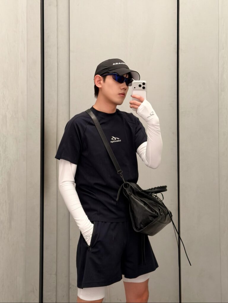 발렌시아가 테크웨어 롱 슬리브