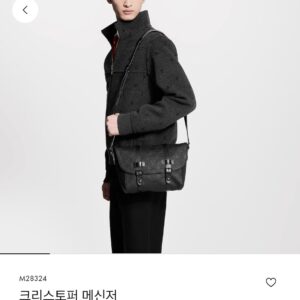 루이비통 크리스토퍼 메신저백 트뤼옹
