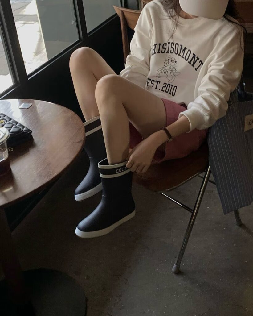 셀린느 내추럴러버 플랫 하프 레인부츠