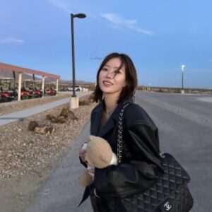 샤넬 캐비어 클래식 맥시33 더블 플랩 백