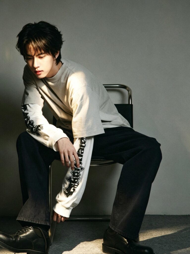 발렌시아가 레이어드 롱 슬리브