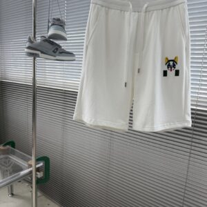 로에베 귀여운 고양이 자수 하프 팬츠
