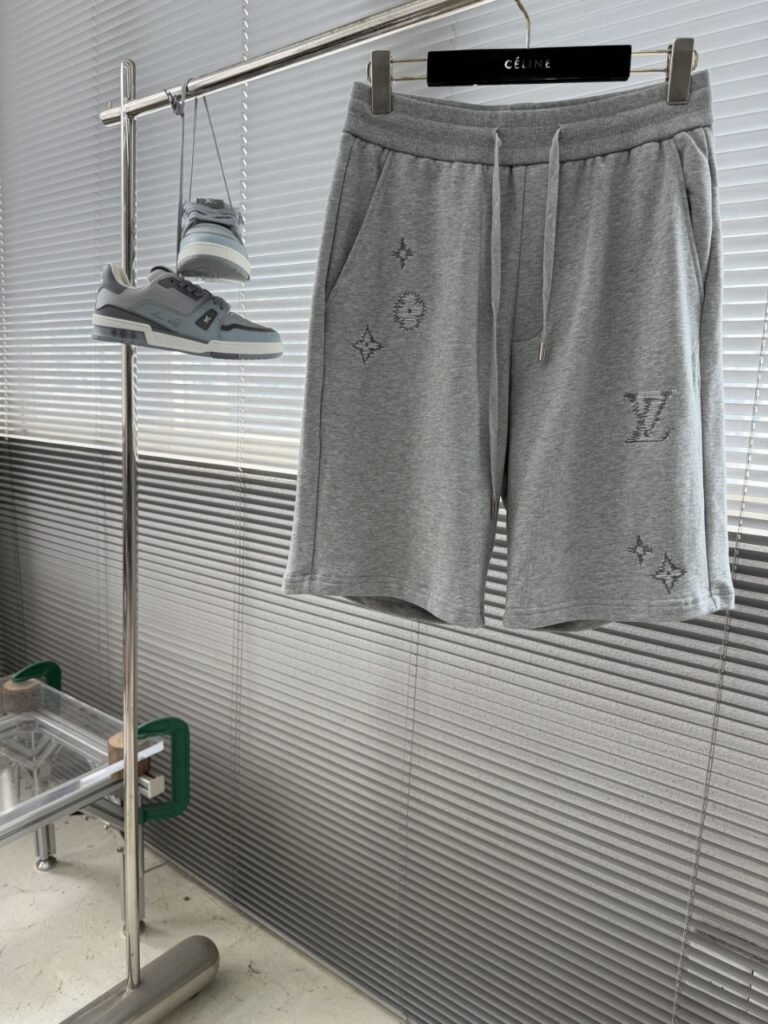 루이비통 FW 로고 하프 팬츠